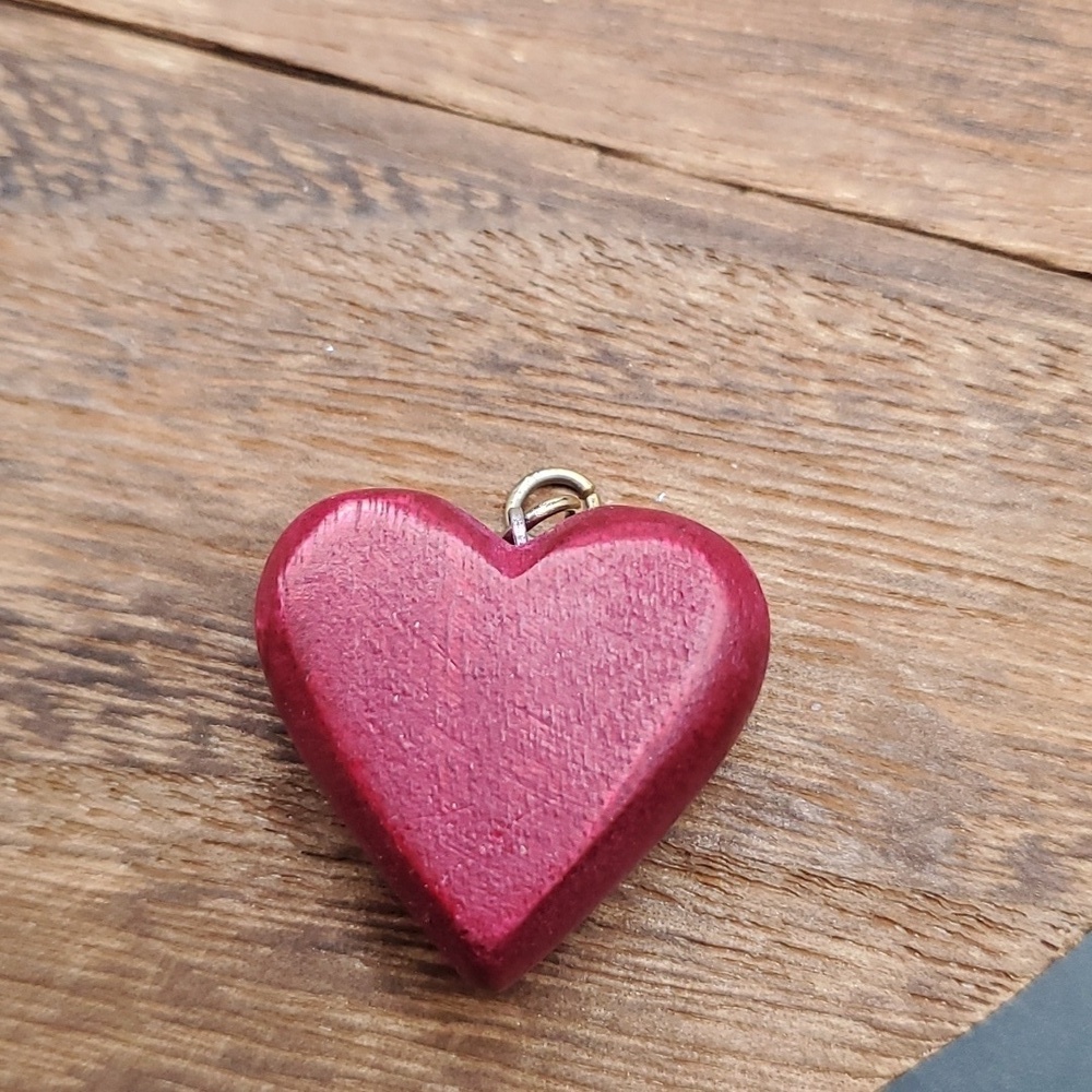 Folksy wooden‎ red heart pendant